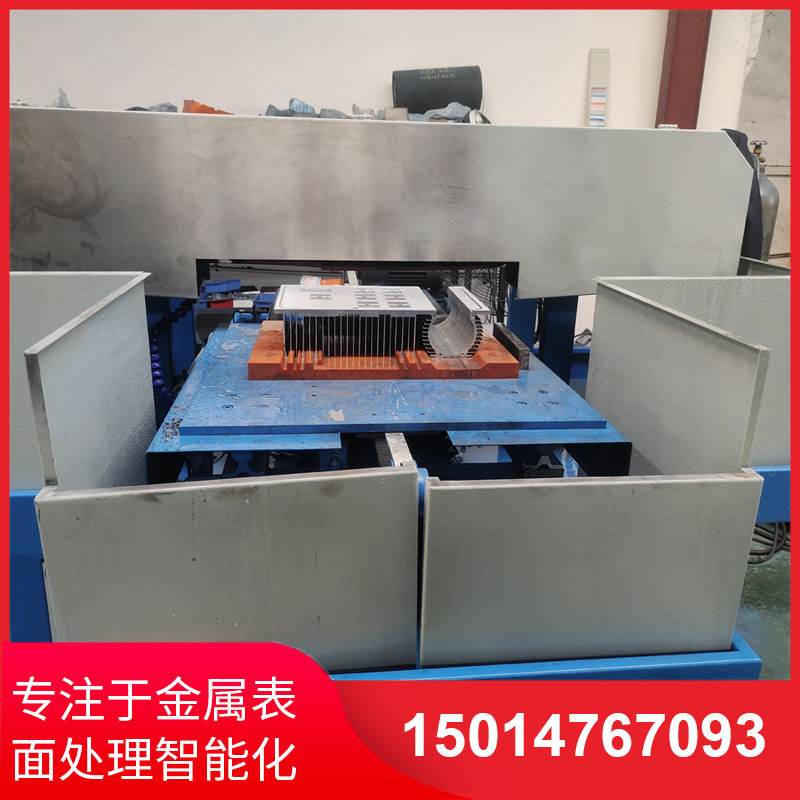 鋁材(cai)直(zhi)紋(wen)拉(la)絲機(jī)(ji)廠(chang)傢